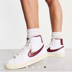 WOMEN'S NIKE BLAZER MID '77 SE